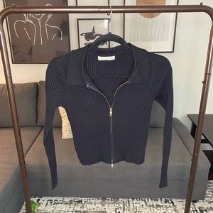 Black long crop zip-up sweater